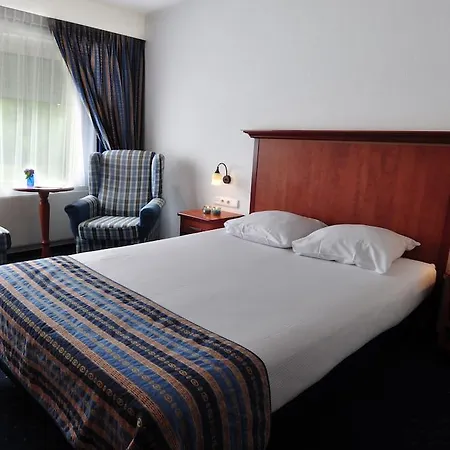 Hotel Boutique Herbergh Amsterdam Airport Free Parking 3*