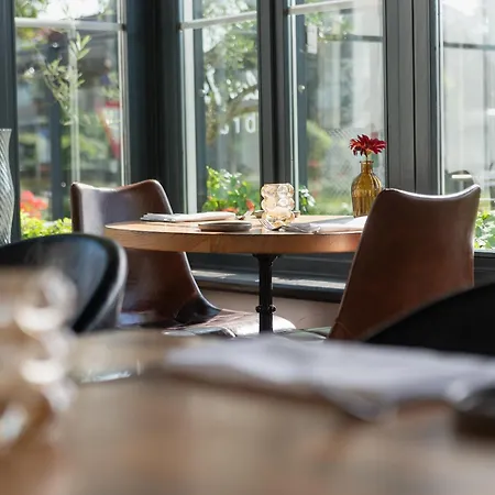 Hotel Boutique Herbergh Amsterdam Airport Free Parking 3*