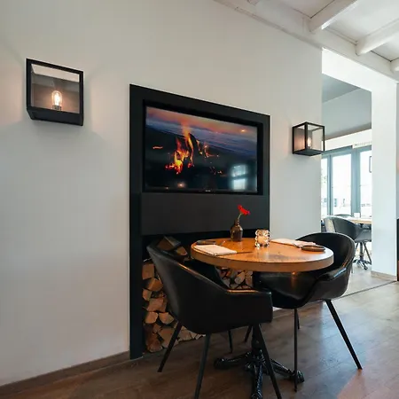 Boutique Herbergh Amsterdam Airport Free Parking 3*