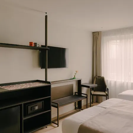 מלון Boutique Herbergh Amsterdam Airport Free Parking