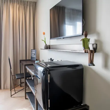 Hotel Boutique Herbergh Amsterdam Airport Free Parking Badhoevedorp
