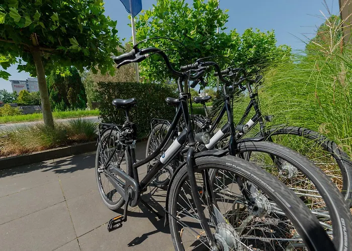 Hotel Herbergh Amsterdam Airport 3*