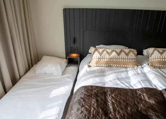 Herbergh Amsterdam Airport 3*