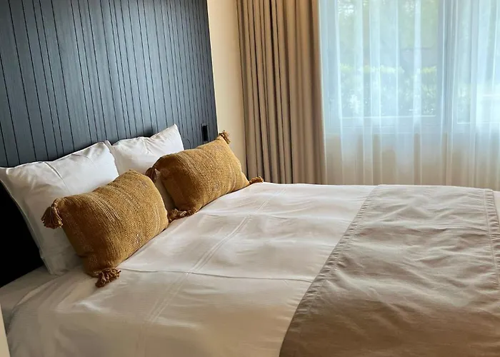 Hotel Boutique Herbergh Amsterdam Airport Free Parking