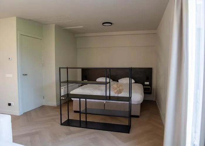 Hotel Boutique Herbergh Amsterdam Airport Free Parking 3*