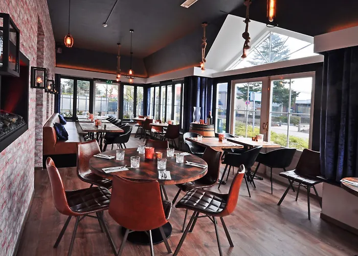 Hotel Boutique Herbergh Amsterdam Airport Free Parking 3*