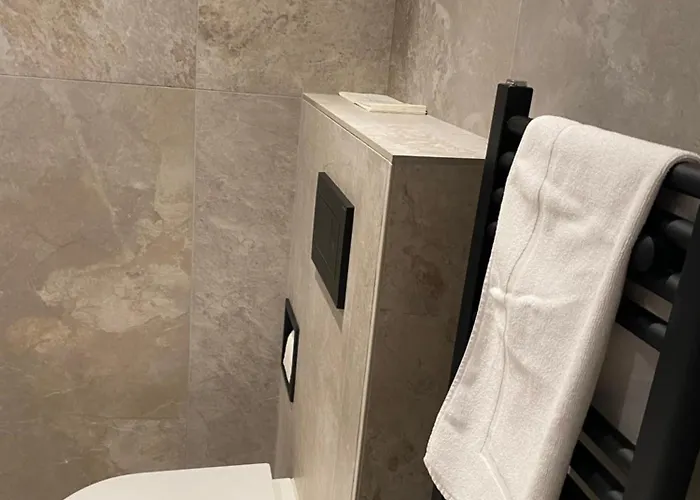 Boutique Herbergh Amsterdam Airport Free Parking Hotel 3*