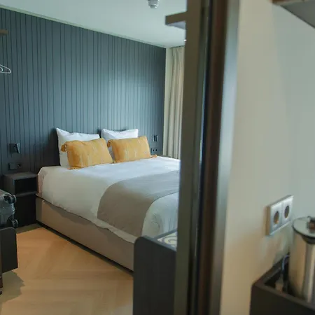 Hotel Boutique Herbergh Amsterdam Airport Free Parking 3*