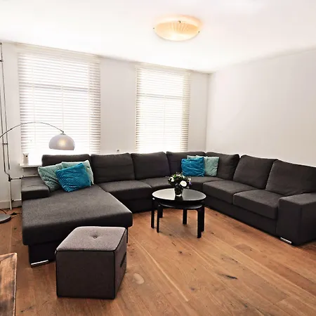 מלון Boutique Herbergh Amsterdam Airport Free Parking 3*