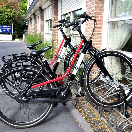 Отель Boutique Herbergh Amsterdam Airport Free Parking 3*