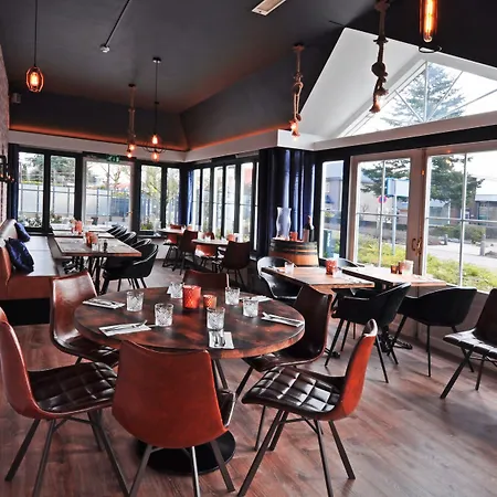 Hotel Boutique Herbergh Amsterdam Airport Free Parking 3*