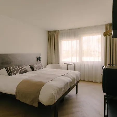 Boutique Herbergh Amsterdam Airport Free Parking 3*